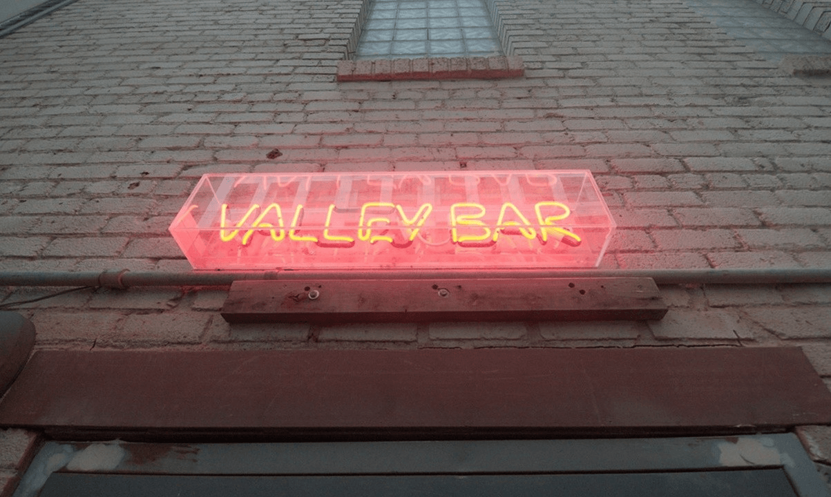 Custom Neon Signs Phoenix: Valley Bar