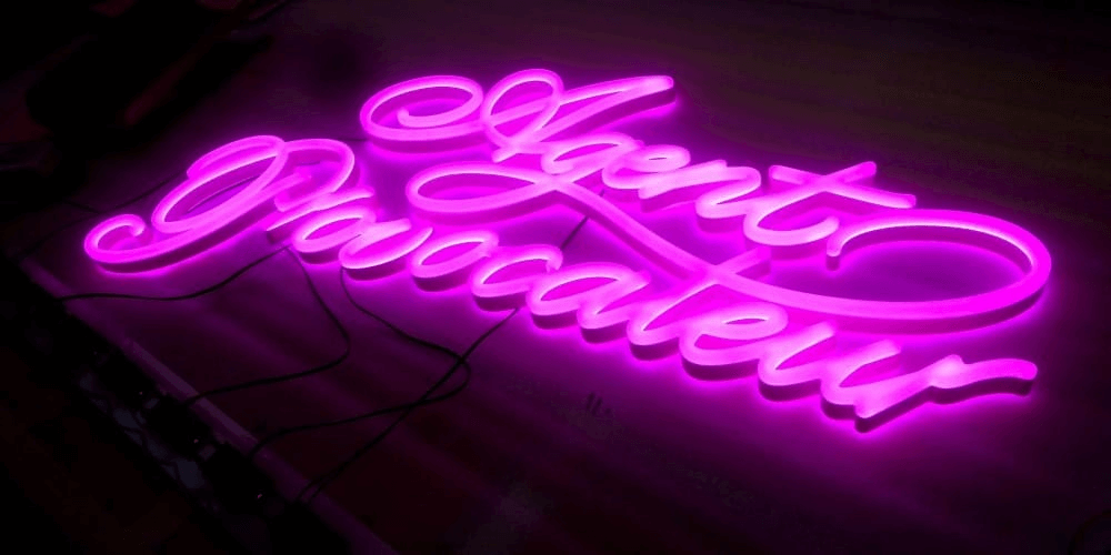 Is it OK to put custom outdoor neon signs?