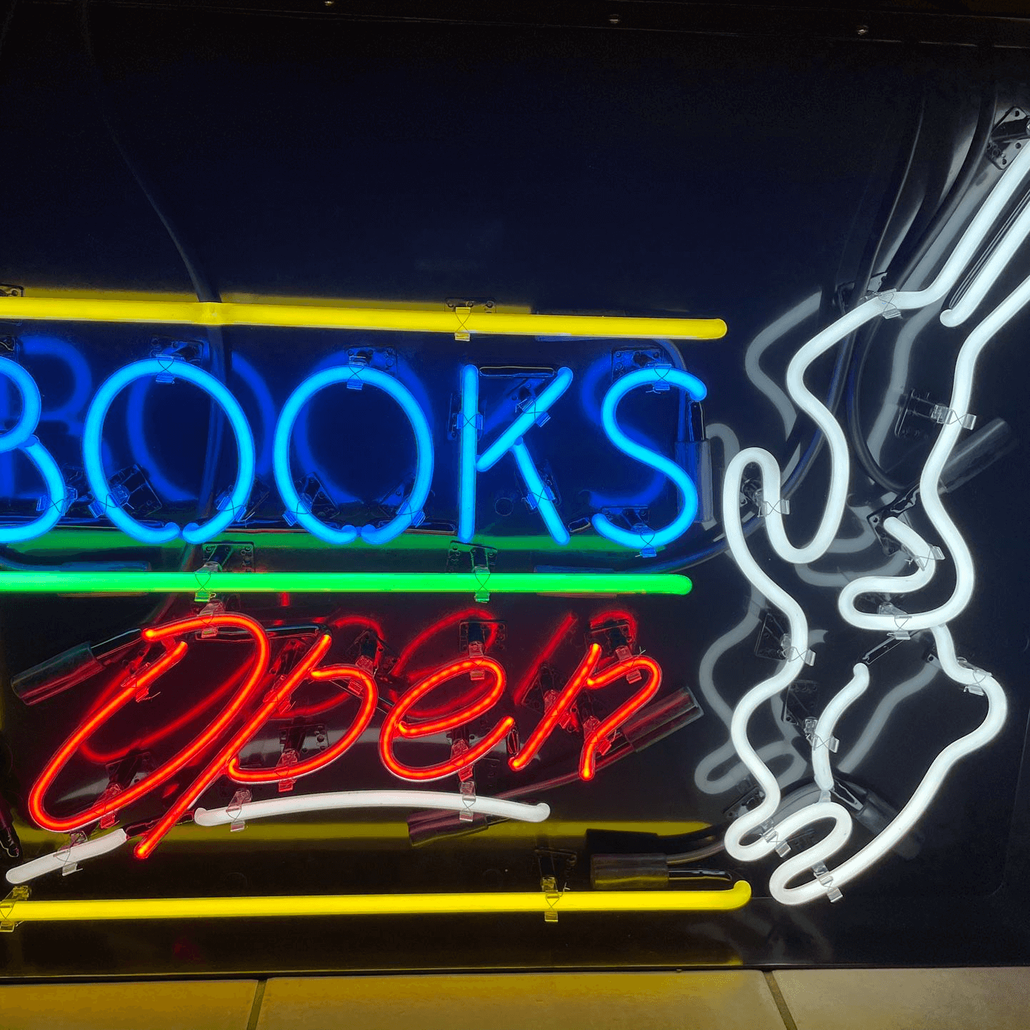 Why should you choose neon sign stores at Xneonshop? 