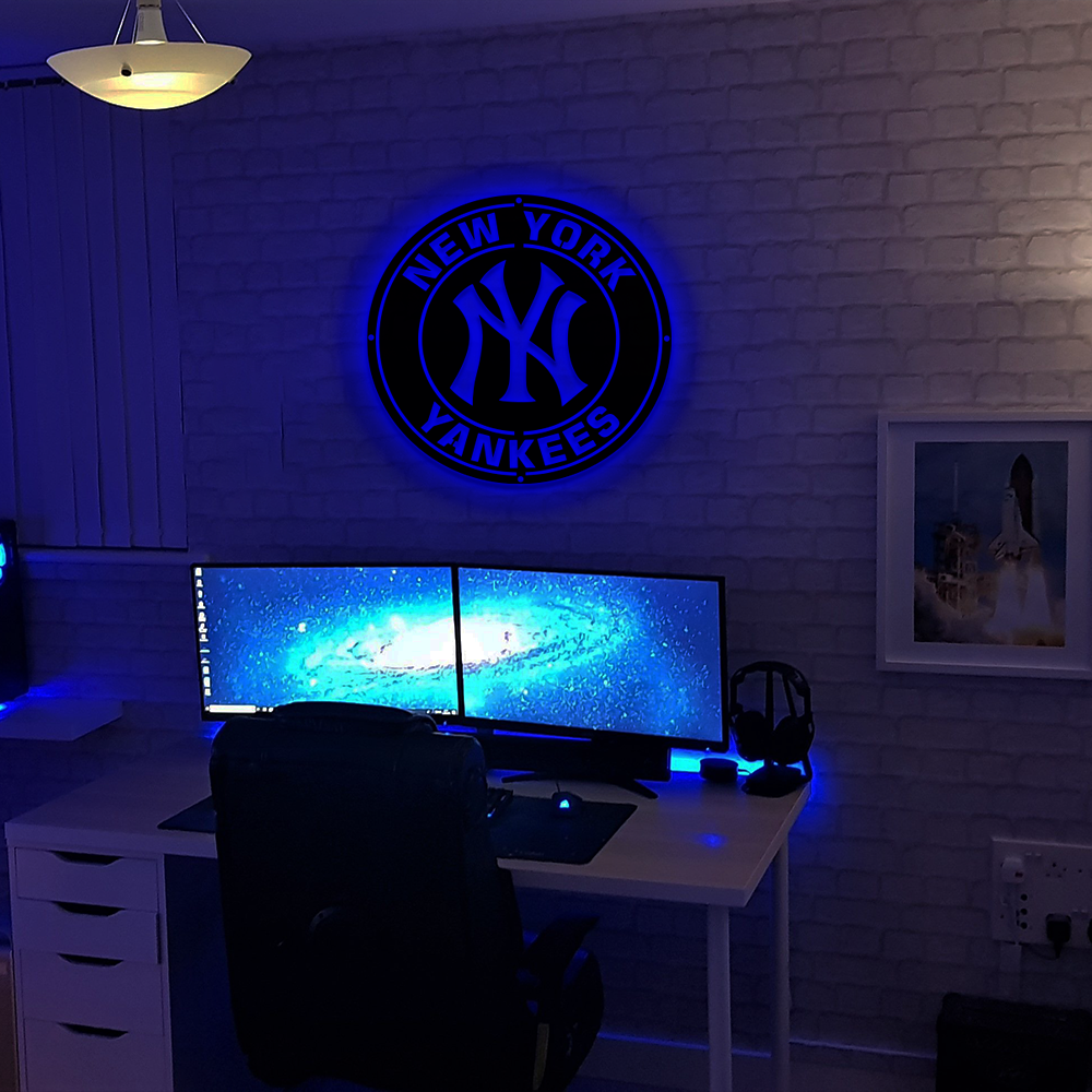 New York Yankees Metal Sign