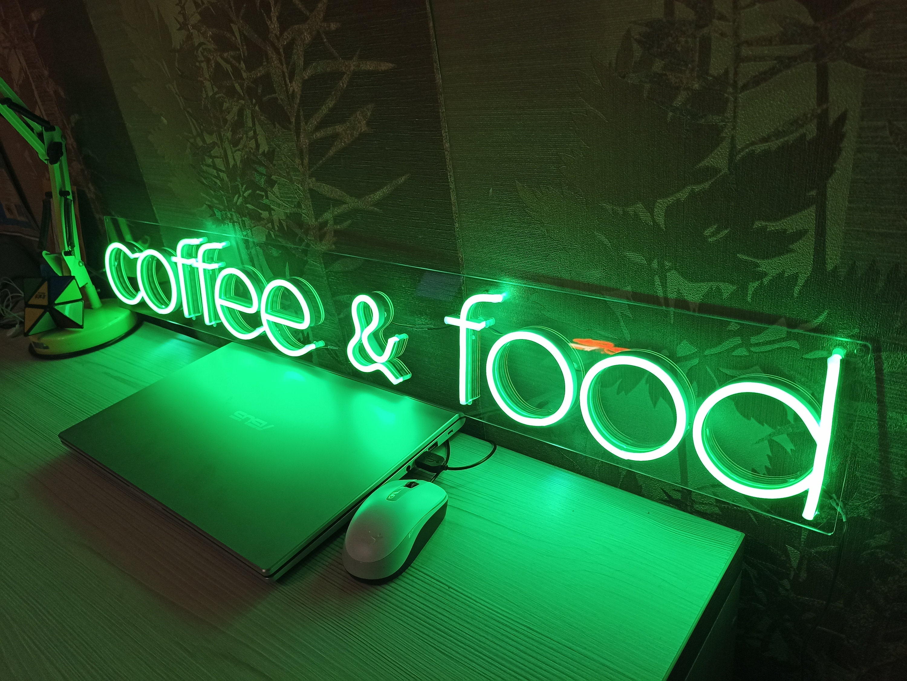 Neon Sign Coffee And Food, Coffee Neon Sign, Street Food Neon Sign, Food Neon, Neon Sign Kitchen, Restaurant Neon, Neon Sign For A Snack Bar