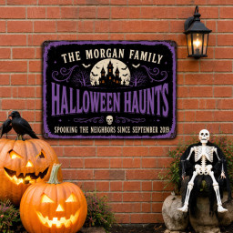 Personalized Halloween Metal Sign, Custom Family Name Haunted House Plaque, Vintage Garden Wall Decor, Gothic Halloween Home Gift